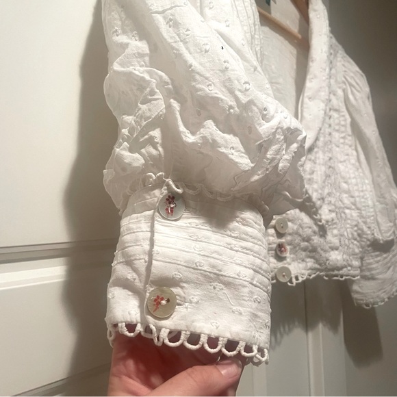 FARM Rio White Textured Blouse - Picture 8 of 9